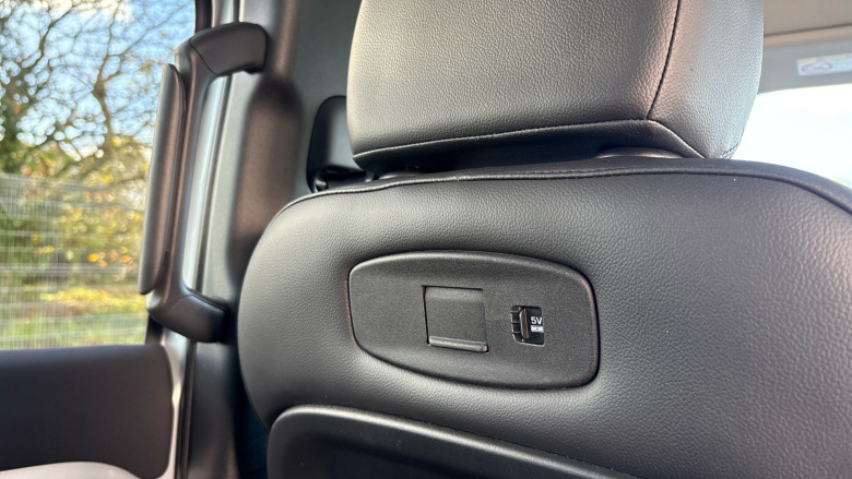 Land Rover Defender 3.0 D250 X-Dynamic S 110 5dr Auto Diesel Estate